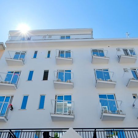 Hotel Portofino Лидо-ди-Езоло Экстерьер фото