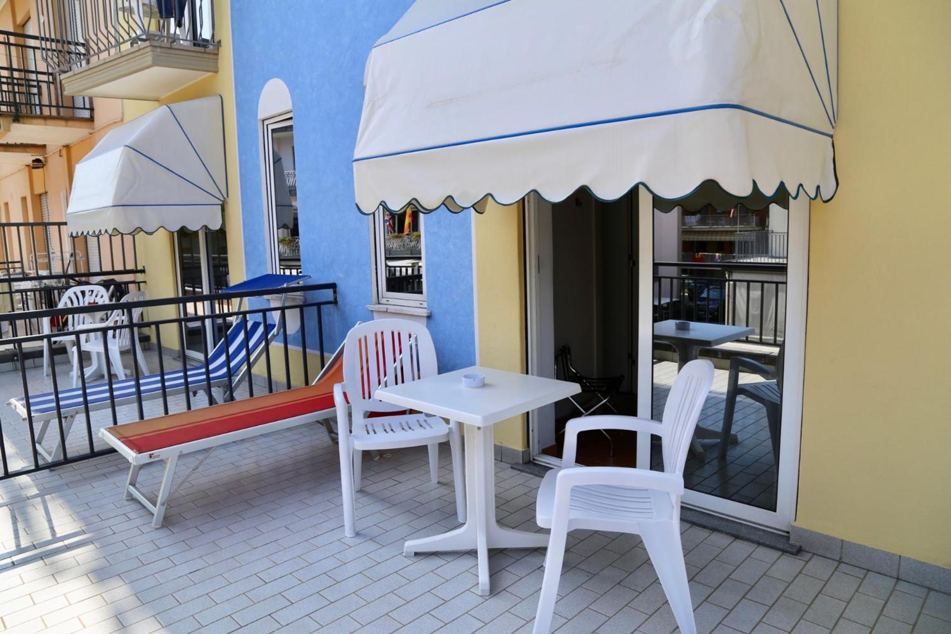 Hotel Portofino Лидо-ди-Езоло Экстерьер фото