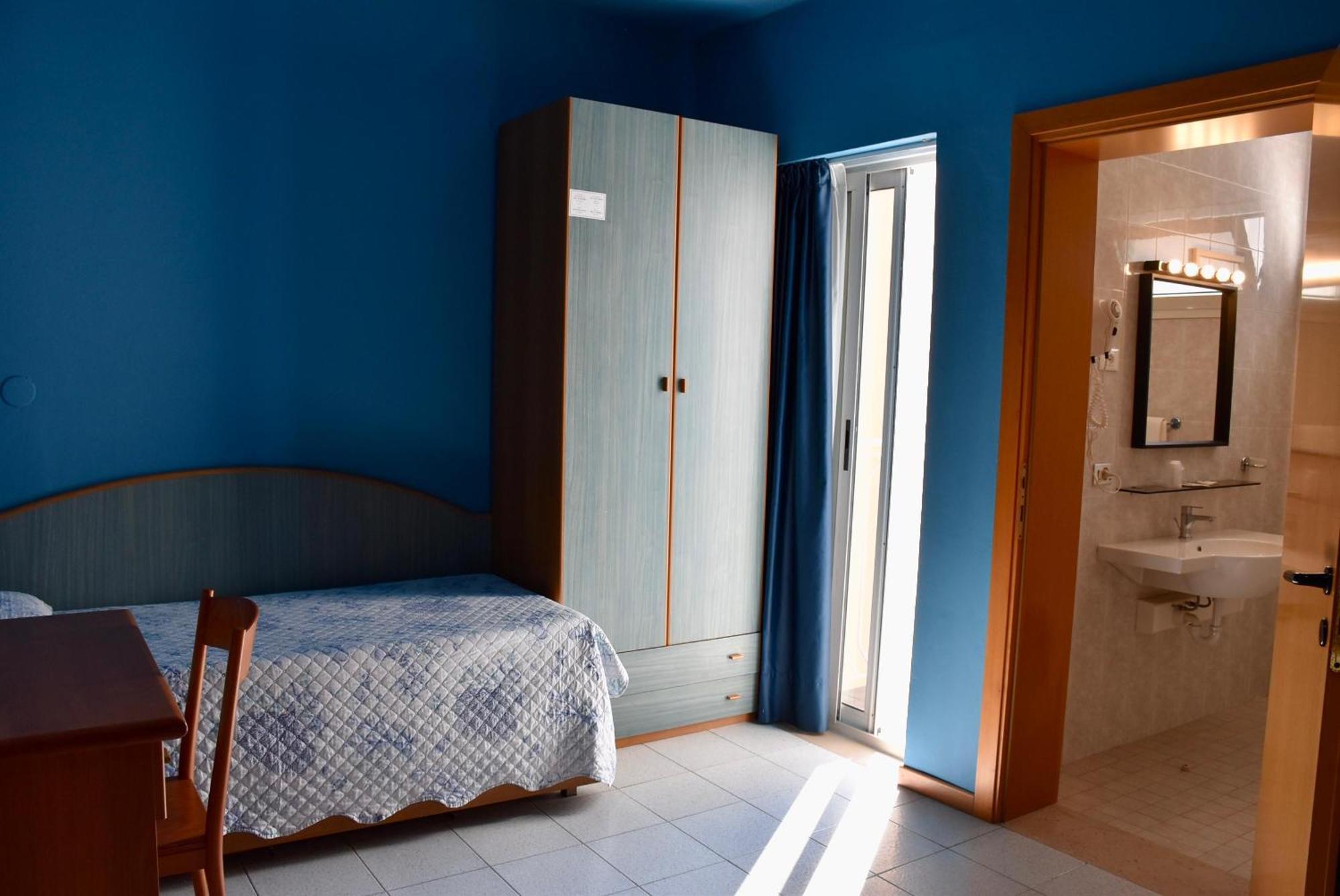 Hotel Portofino Лидо-ди-Езоло Экстерьер фото