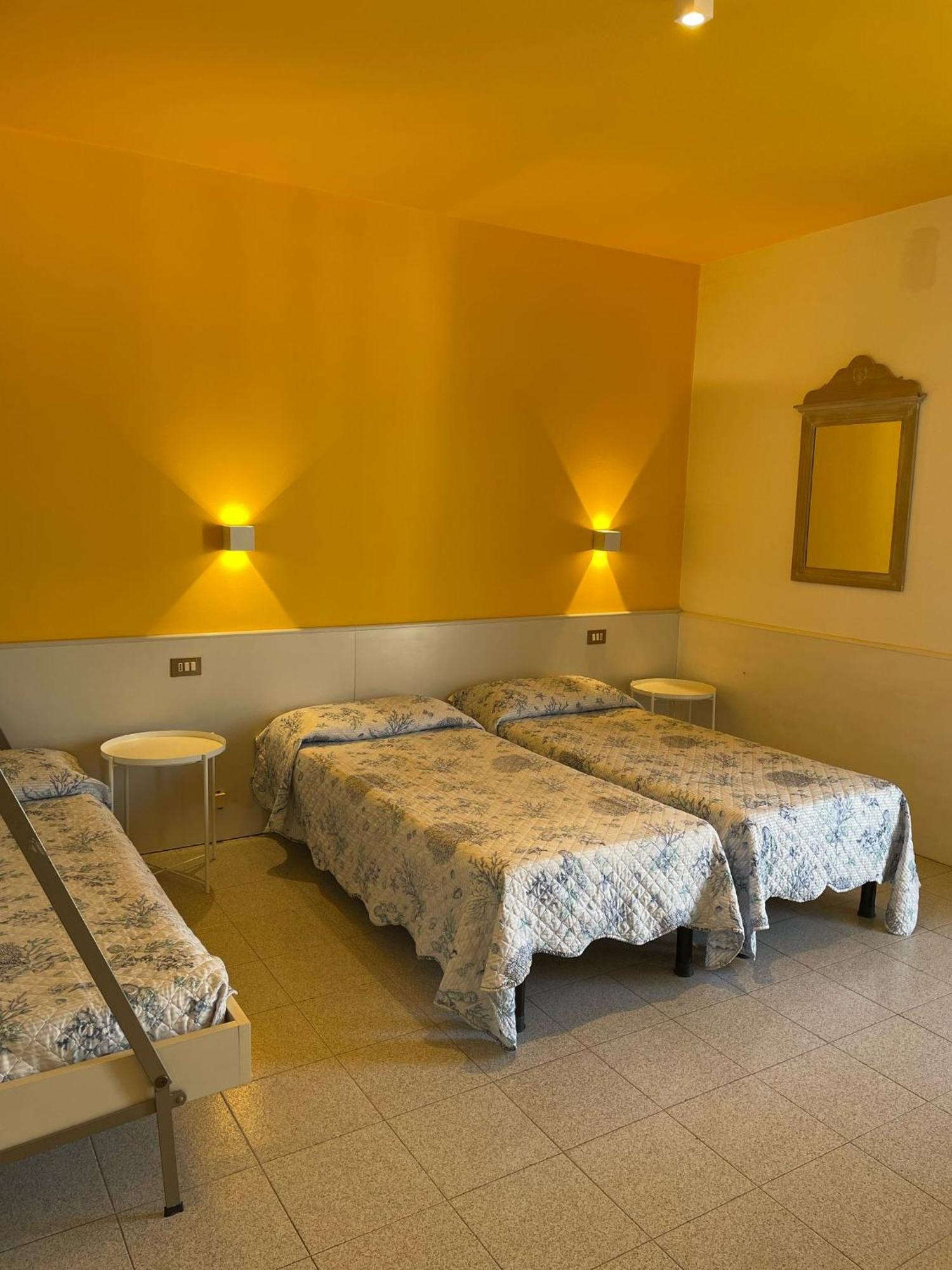 Hotel Portofino Лидо-ди-Езоло Экстерьер фото